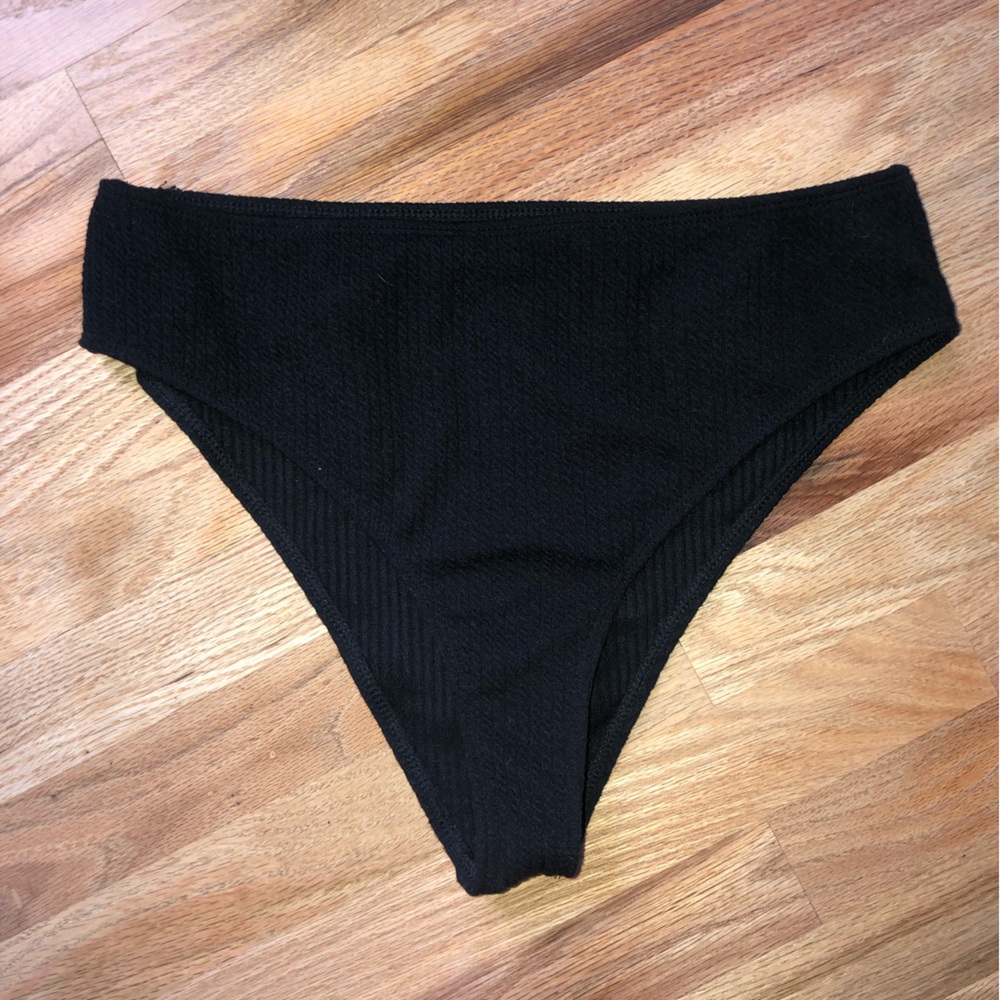 SHEIN black ribbed bikini bottoms. Size XL-NWT. High waisted + high cut.